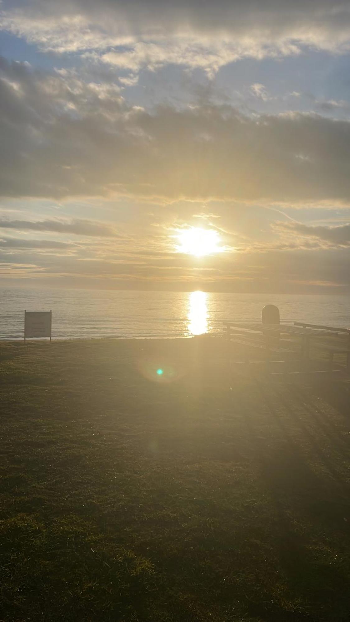 3 Bedroom Static Caravan With Sea View In Clarach Bay Holiday Village Abi Horizon Aberystwyth Exterior photo