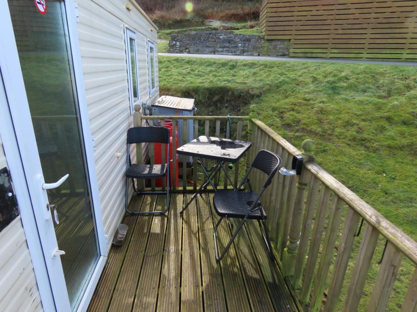 3 Bedroom Static Caravan With Sea View In Clarach Bay Holiday Village Abi Horizon Aberystwyth Exterior photo