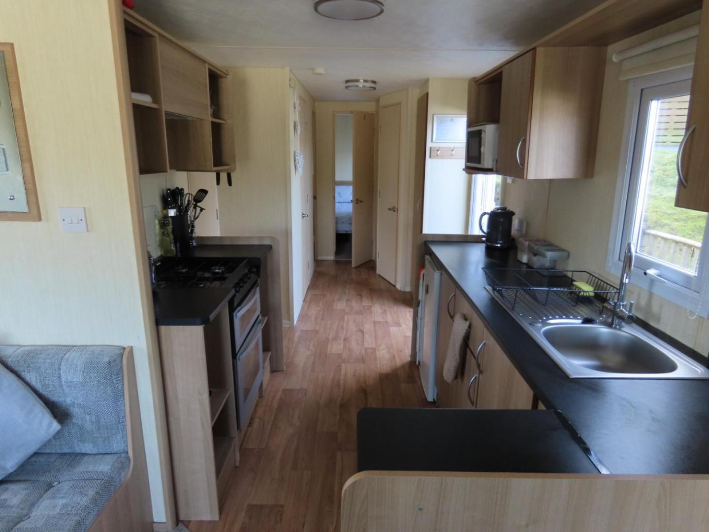 3 Bedroom Static Caravan With Sea View In Clarach Bay Holiday Village Abi Horizon Aberystwyth Exterior photo