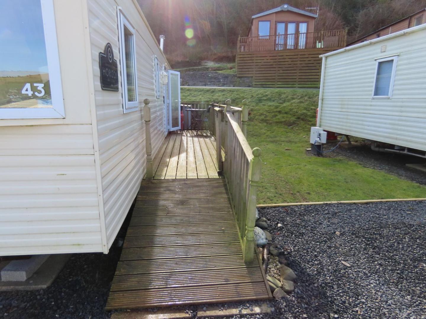 3 Bedroom Static Caravan With Sea View In Clarach Bay Holiday Village Abi Horizon Aberystwyth Exterior photo