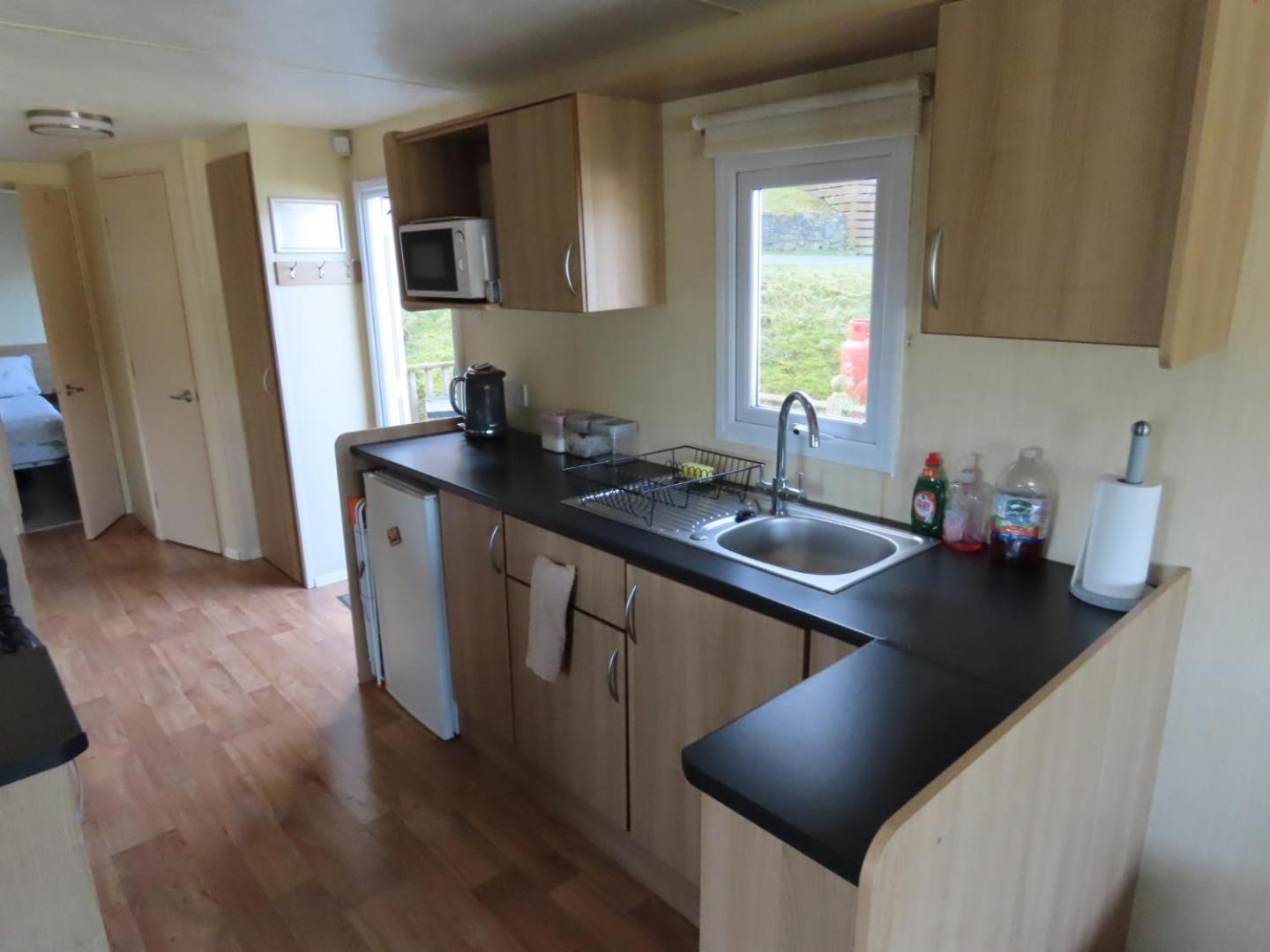 3 Bedroom Static Caravan With Sea View In Clarach Bay Holiday Village Abi Horizon Aberystwyth Exterior photo