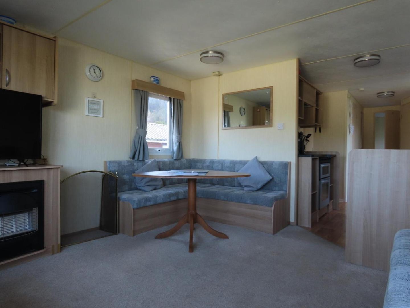 3 Bedroom Static Caravan With Sea View In Clarach Bay Holiday Village Abi Horizon Aberystwyth Exterior photo