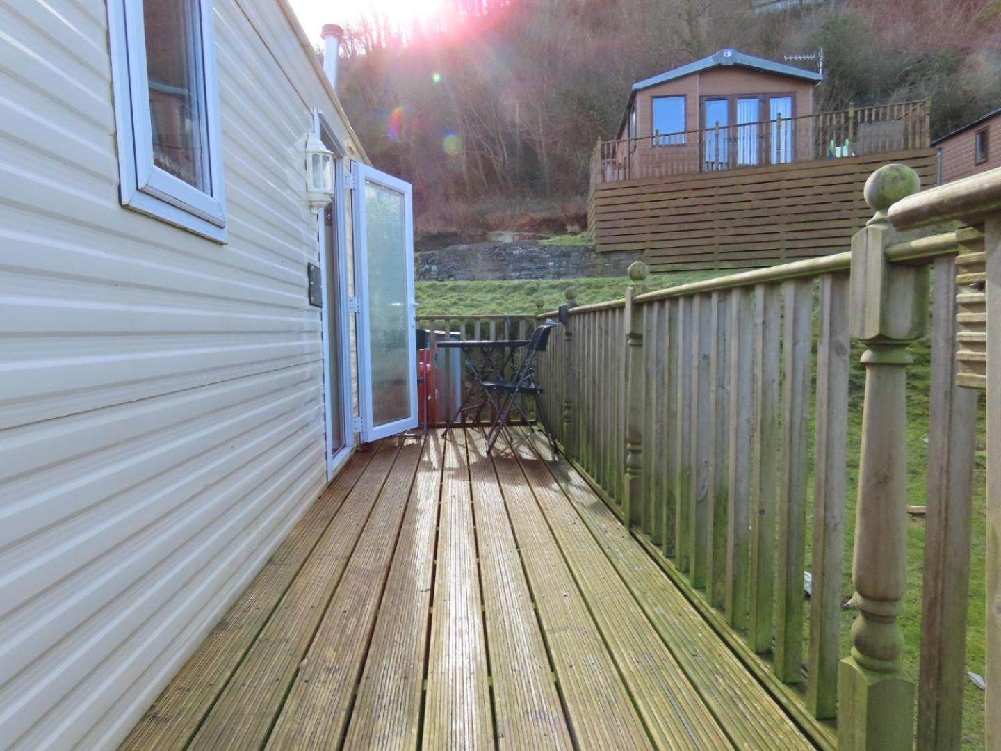 3 Bedroom Static Caravan With Sea View In Clarach Bay Holiday Village Abi Horizon Aberystwyth Exterior photo