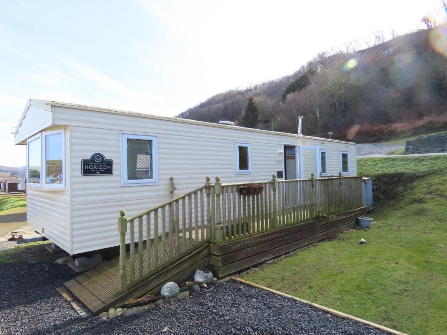 3 Bedroom Static Caravan With Sea View In Clarach Bay Holiday Village Abi Horizon Aberystwyth Exterior photo